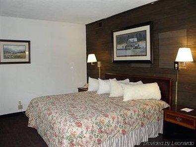 Chalet Inn Hotel 2*